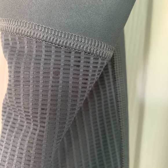 under armor capris - Picture 4 of 5